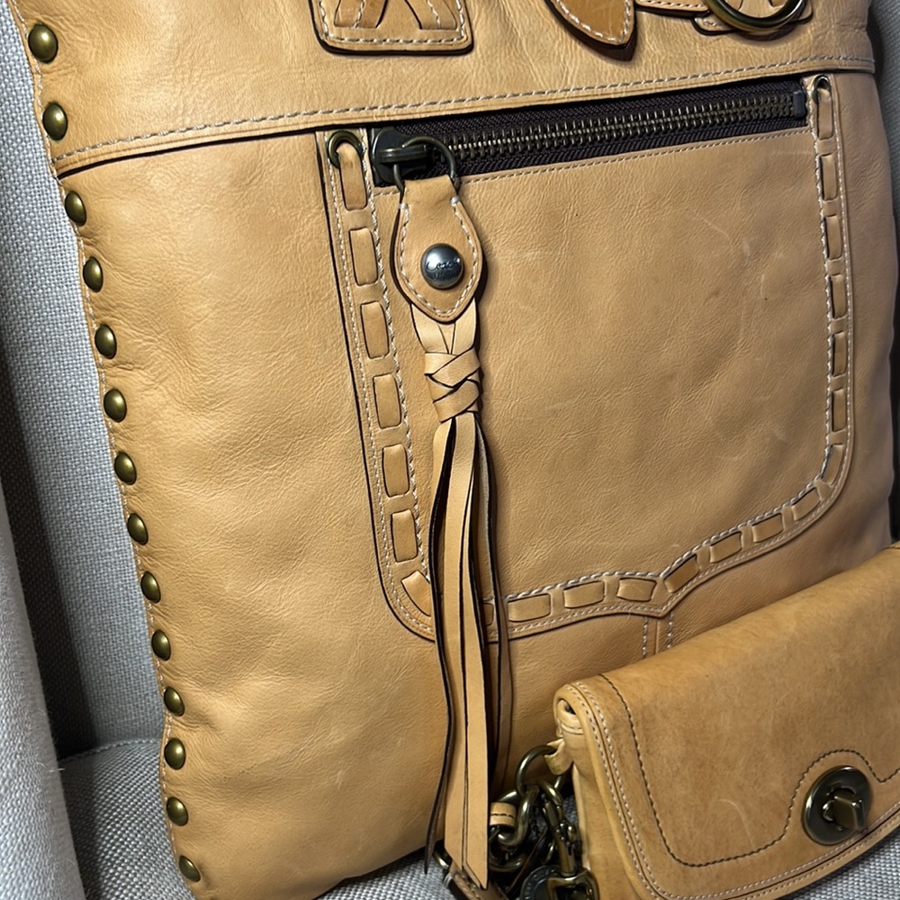 Coach Thompson Ltd Ed Legacy Studded Vachetta Slim Tote + Legacy Vachetta Clutch - Picture 5 of 13